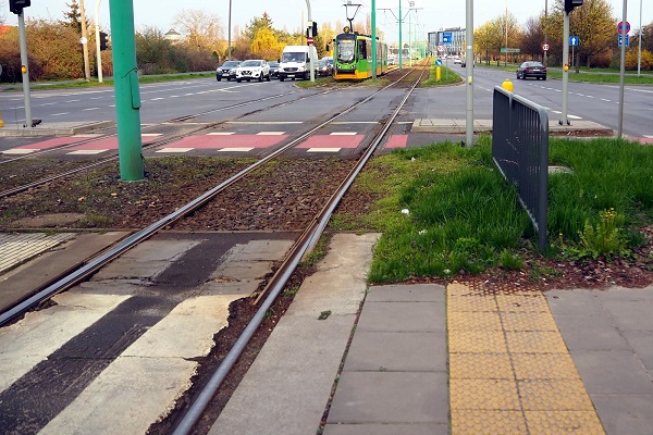 Linie nr 1, 7 oraz 11 – zmiana trasy przejazdu od 29 kwietnia do 3 maja z uwagi na naprawę nawierzchni na skrzyżowaniu ulic Hetmańskiej i Dmowskiego