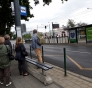Ułatwienia w komunikacji na ulicy Głogowskiej – bardziej pojemne autobusy i ławeczki na tymczasowych przystankach