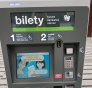 Pasażerowie mogą korzystać z nowego biletomatu stacjonarnego na przystanku autobusowym Aleje Solidarności