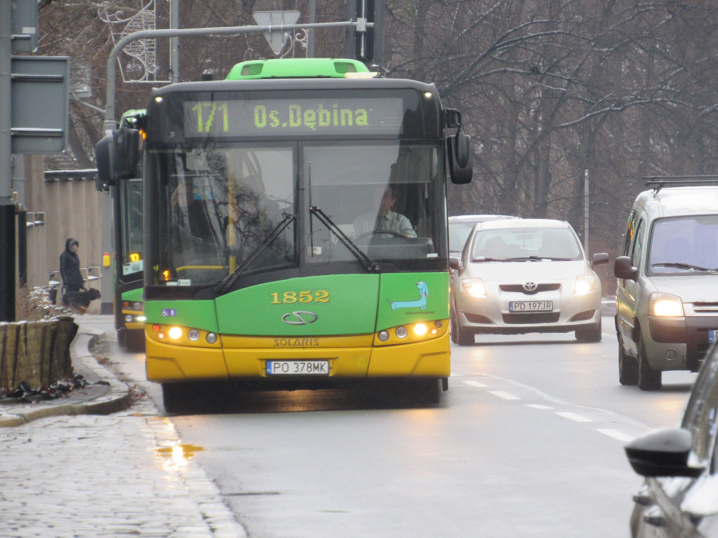 Od czwartku 23 kwietnia przystanek autobusowy Aleje Solidarności na ulicy Księcia Mieszka I będzie nieczynny (przez około tydzień)