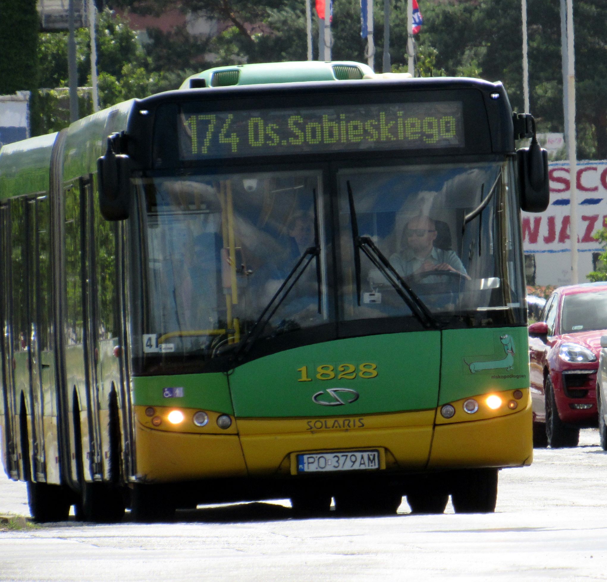 Zmiana lokalizacji przystanków autobusowych przy PST Szymanowskiego - od 15 czerwca (poniedziałek)