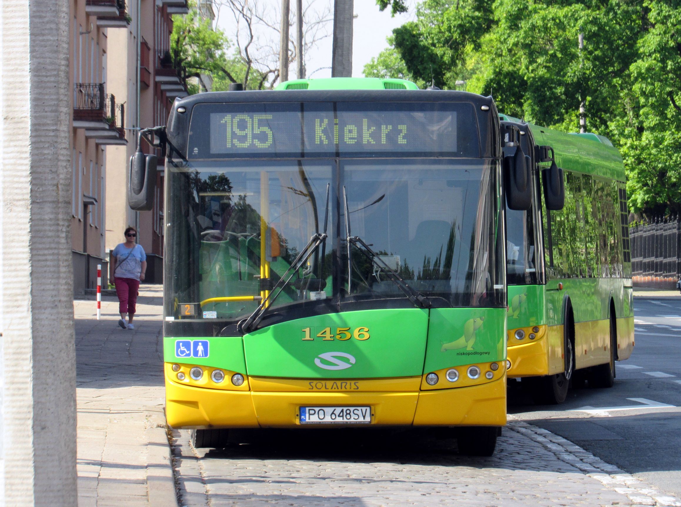 Dodatkowe kursy na liniach autobusowych numer 166 i 195, częściowe przywrócenie linii nr 157
