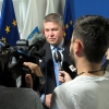 Maciej Wudarski, zastępca prezydenta Poznania podczas rozmowy z dziennikarzami