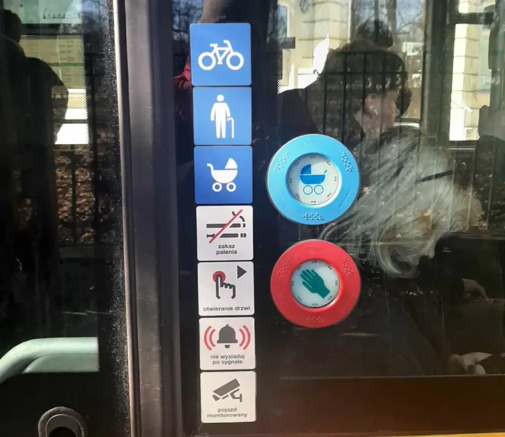 drzwi autobus MPK Poznań